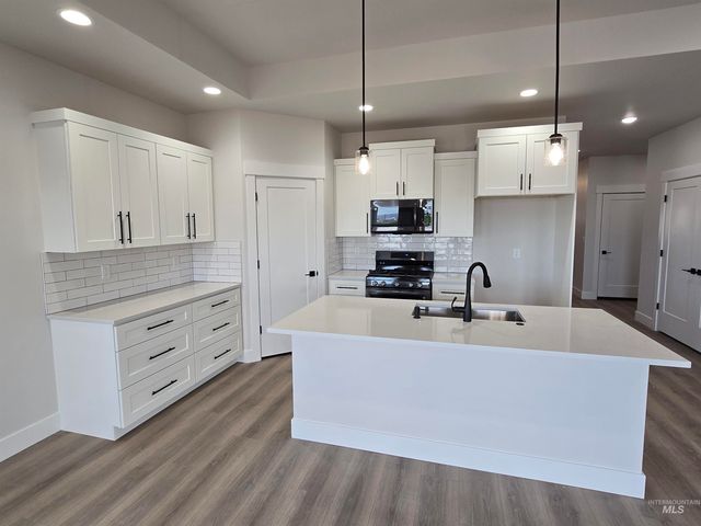 3086 Orion Ave, Twin Falls, ID 83301