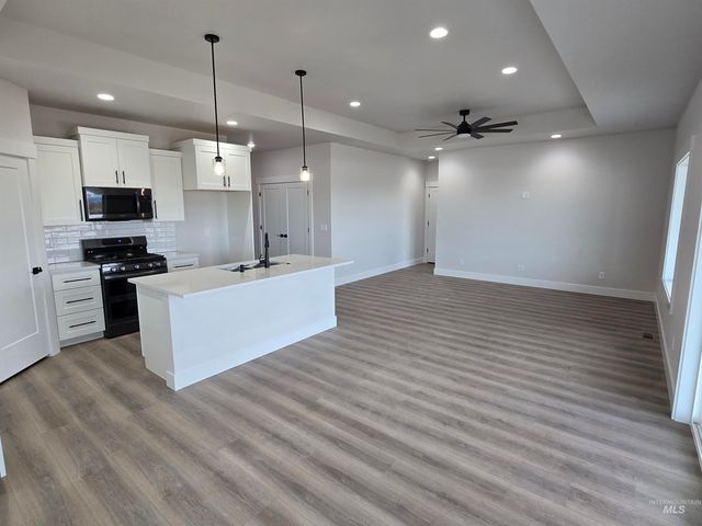 3086 Orion Ave, Twin Falls, ID 83301