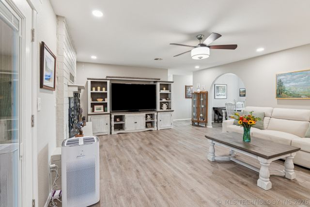 20354 E 580 Road, Inola, OK 74036