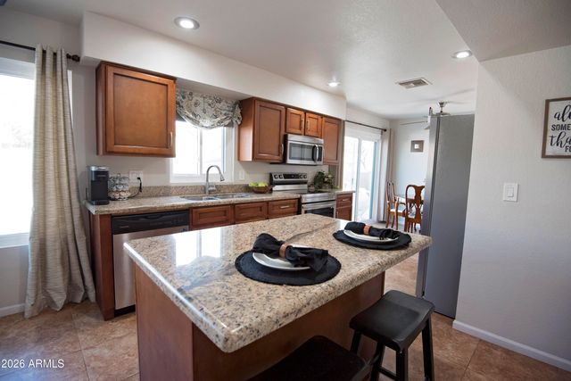 4130 E MOUNTAIN VISTA Drive, Phoenix, AZ 85048