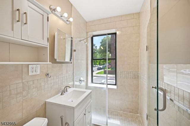 5 Pomona Ave 2C, Newark City, NJ 07112