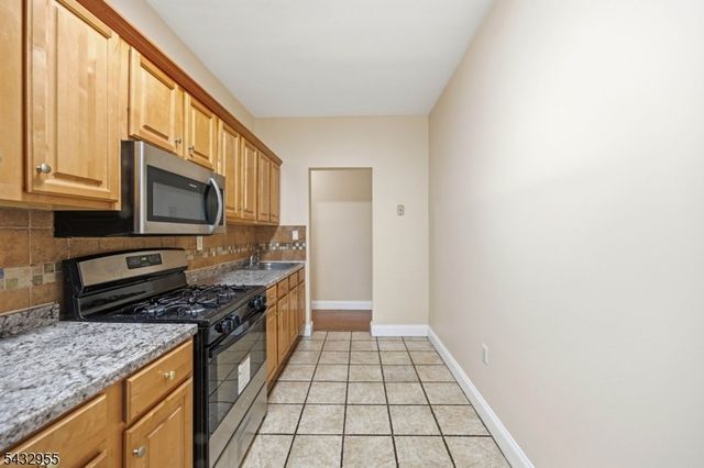 5 Pomona Ave 2C, Newark City, NJ 07112