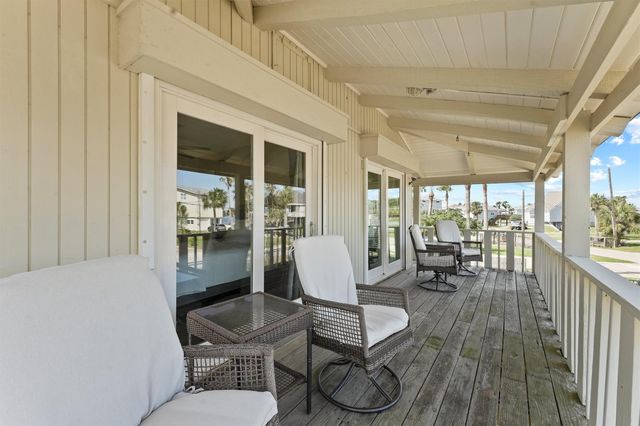 16603 Jamaica Cove Road, Jamaica Beach, TX 77554