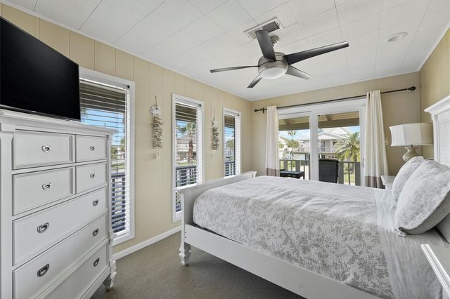 16603 Jamaica Cove Road, Jamaica Beach, TX 77554