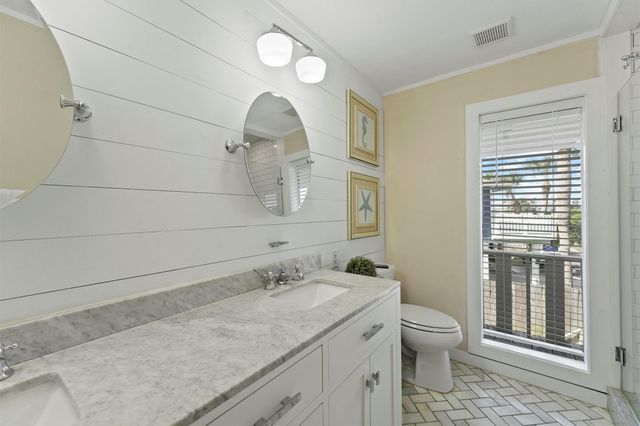 16603 Jamaica Cove Road, Jamaica Beach, TX 77554