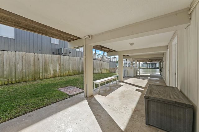 16603 Jamaica Cove Road, Jamaica Beach, TX 77554