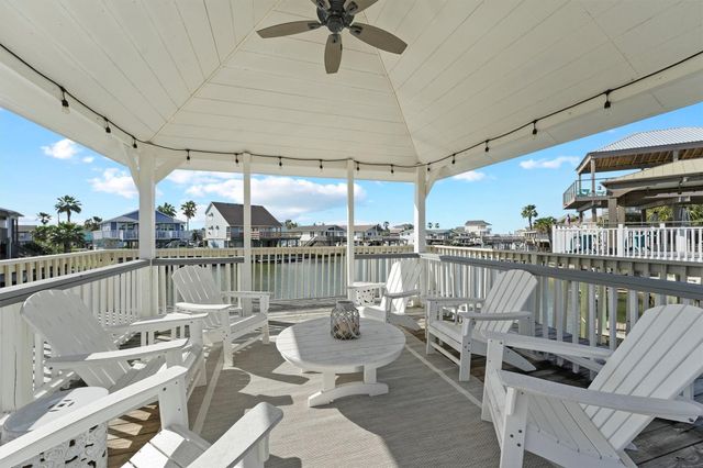 16603 Jamaica Cove Road, Jamaica Beach, TX 77554