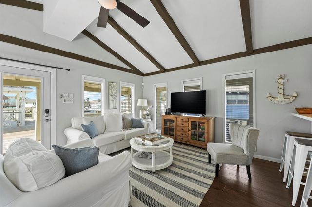 16603 Jamaica Cove Road, Jamaica Beach, TX 77554