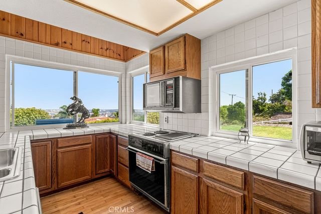 5 Toprail Lane, Rancho Palos Verdes, CA 90275