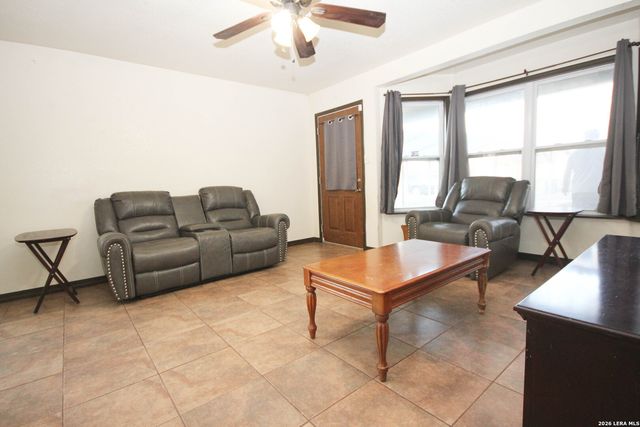 507 Ave B, Beeville, TX 78102