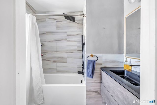 185 Cutspring Road, Stratford, CT 06614