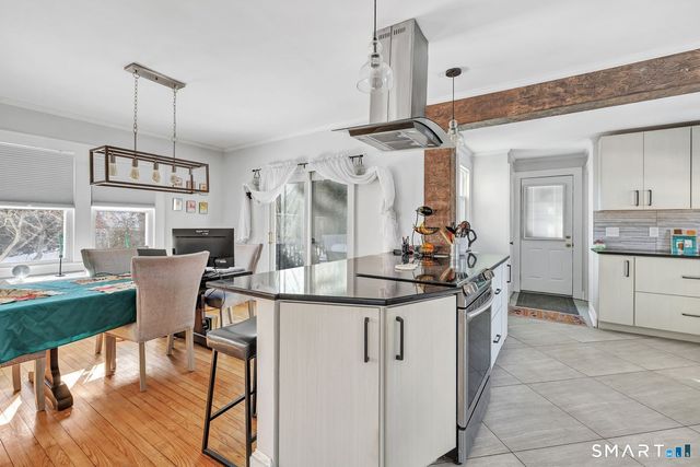 185 Cutspring Road, Stratford, CT 06614