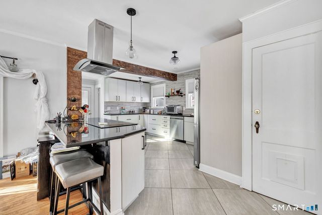 185 Cutspring Road, Stratford, CT 06614