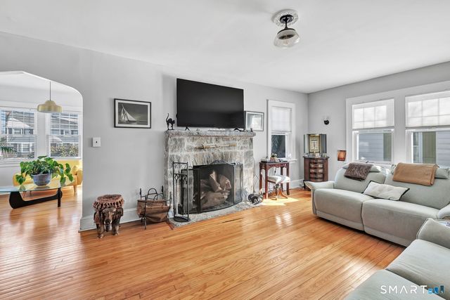 185 Cutspring Road, Stratford, CT 06614