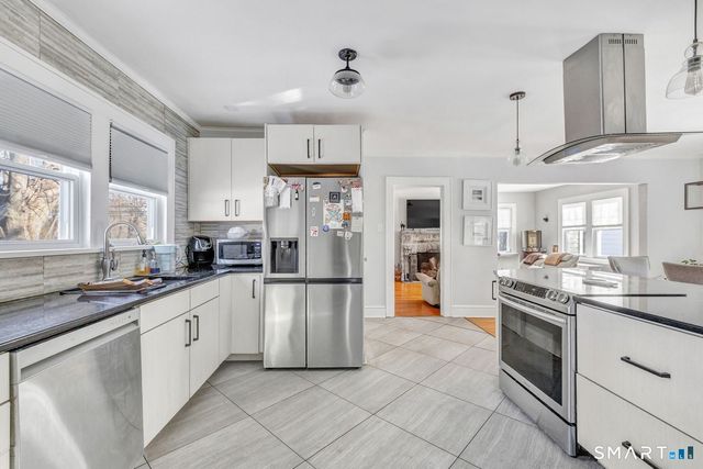 185 Cutspring Road, Stratford, CT 06614