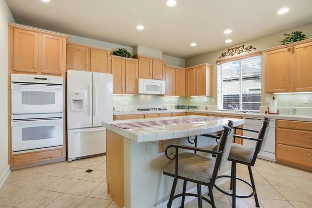 9808 Castelli Way, Elk Grove, CA 95757