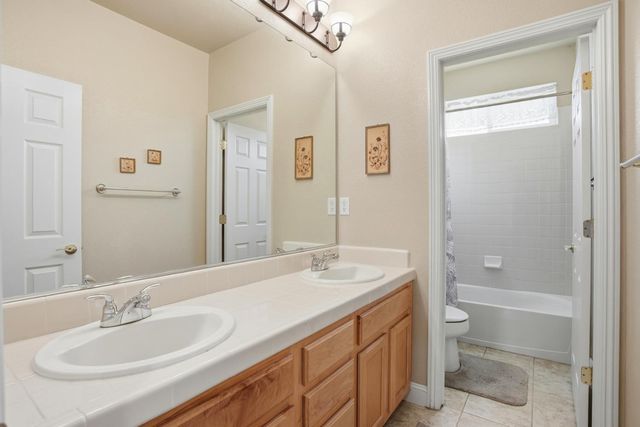 9808 Castelli Way, Elk Grove, CA 95757