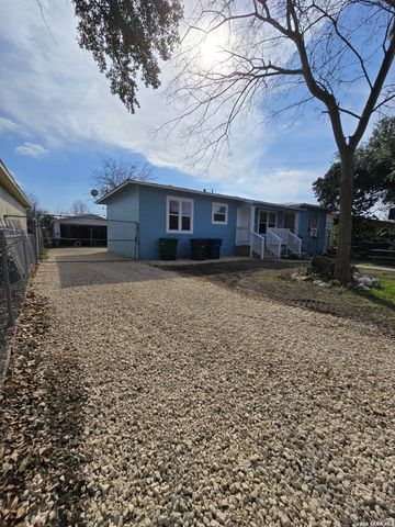 1124 Fenfield, San Antonio, TX 78211