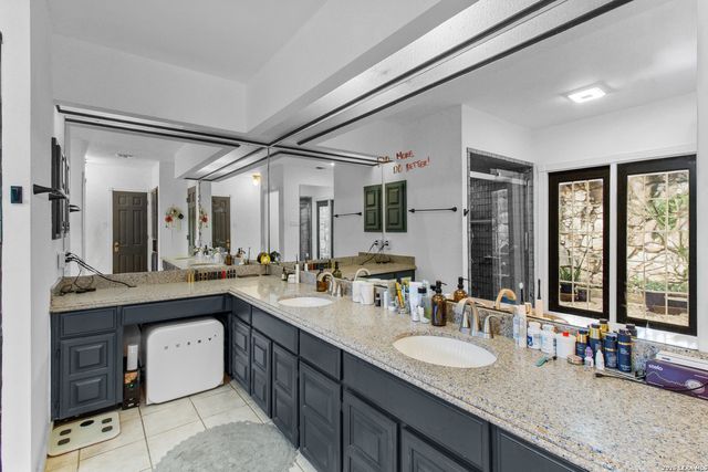 202 Country Wood, San Antonio, TX 78216