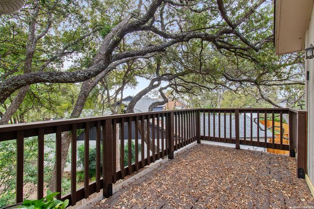 202 Country Wood, San Antonio, TX 78216