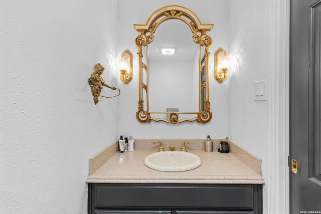 202 Country Wood, San Antonio, TX 78216