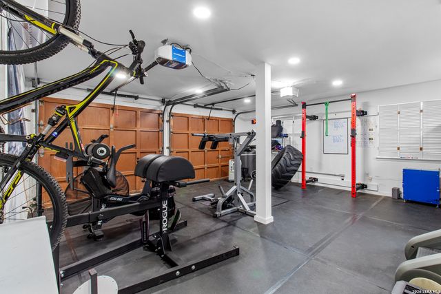 202 Country Wood, San Antonio, TX 78216