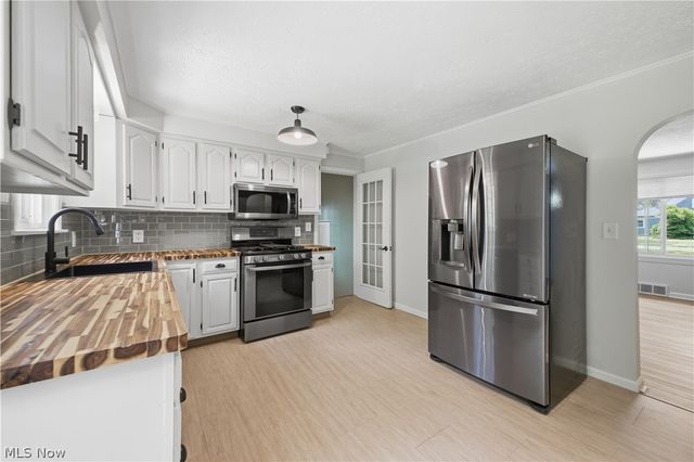 8021 Middlesex Road, Mentor, OH 44060