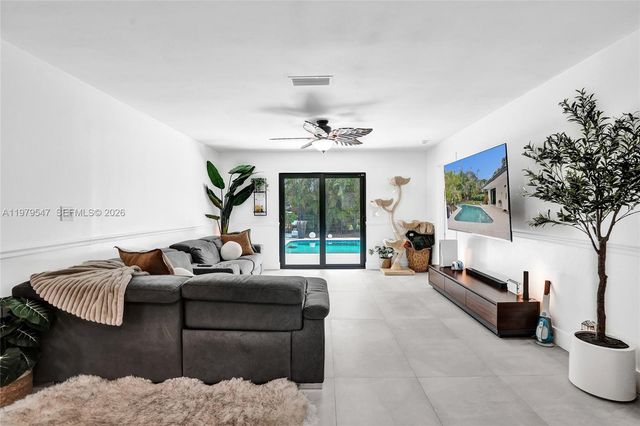 1451 NW 81st Ave, Coral Springs, FL 33071