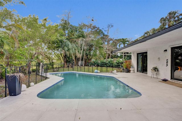 1451 NW 81st Ave, Coral Springs, FL 33071