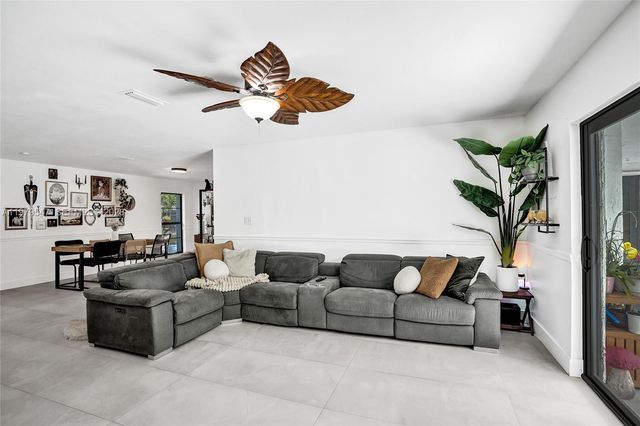 1451 NW 81st Ave, Coral Springs, FL 33071