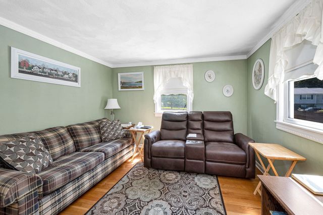 25 Naushon Rd, Billerica, MA 01821