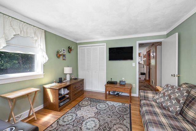 25 Naushon Rd, Billerica, MA 01821