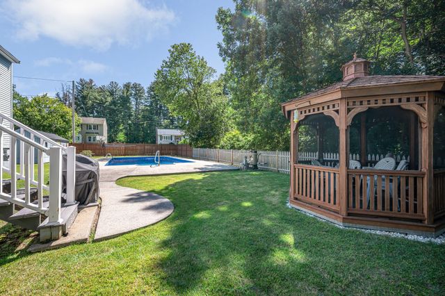 25 Naushon Rd, Billerica, MA 01821