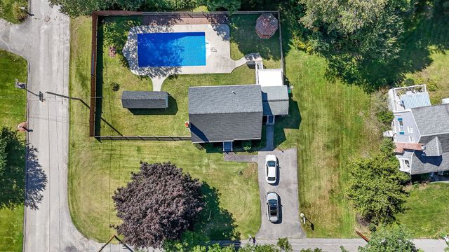 25 Naushon Rd, Billerica, MA 01821