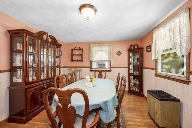 25 Naushon Rd, Billerica, MA 01821