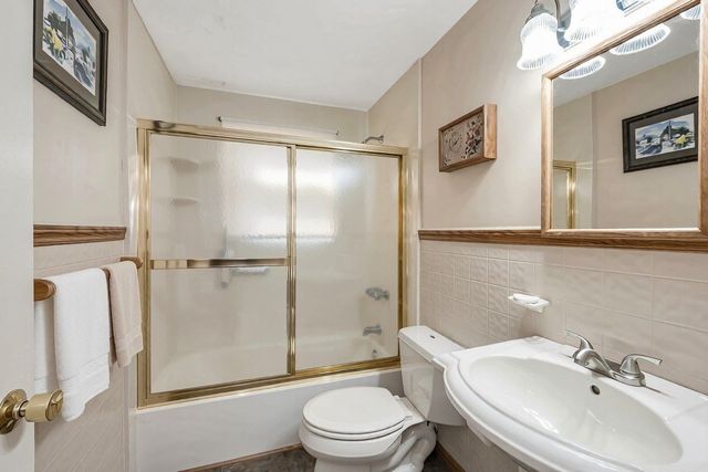 25 Naushon Rd, Billerica, MA 01821
