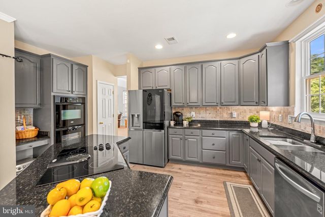 10352 WHITTIER CT, White Plains, MD 20695