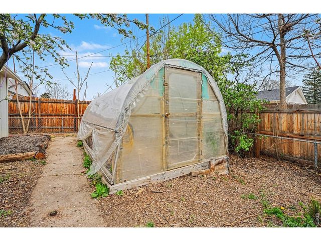 10710 Larry Dr, Northglenn, CO 80233