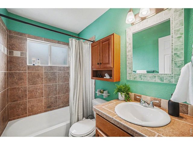 10710 Larry Dr, Northglenn, CO 80233