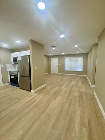 2400 NW 55th St, Tamarac, FL 33309