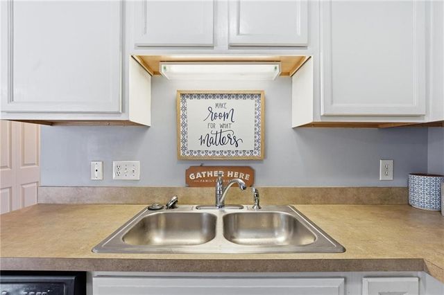 3474 SW Wysteria Terrace, Lee's Summit, MO 64082