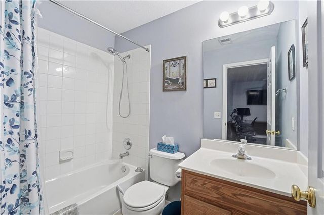 3474 SW Wysteria Terrace, Lee's Summit, MO 64082