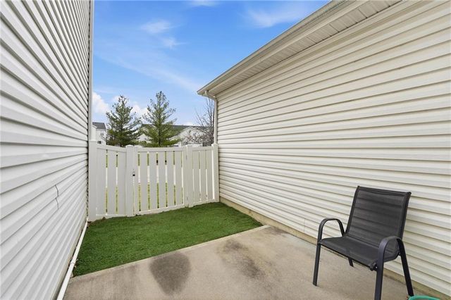 3474 SW Wysteria Terrace, Lee's Summit, MO 64082