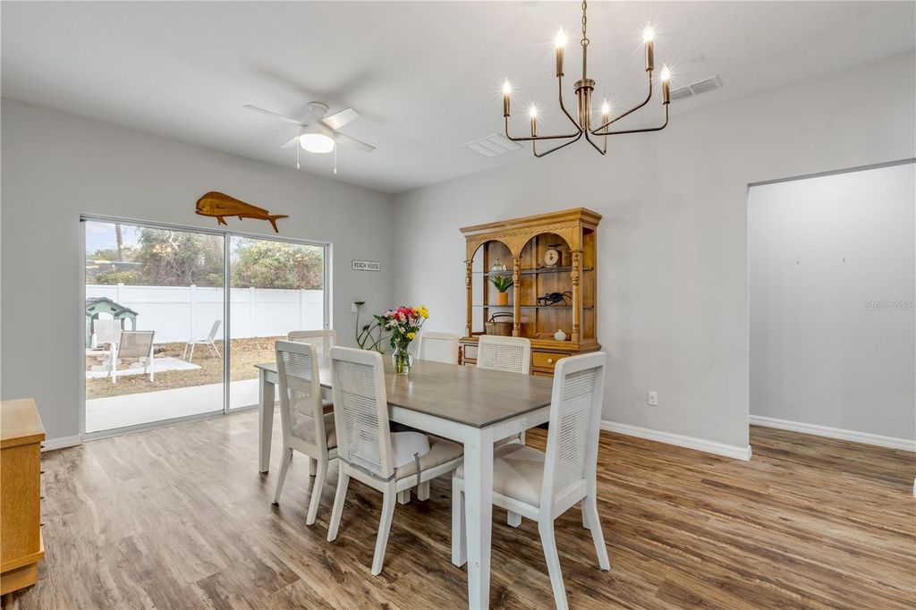 Image 23 of property listing at 3330 WILLOW OAK DRIVE, Edgewater, FL 32141