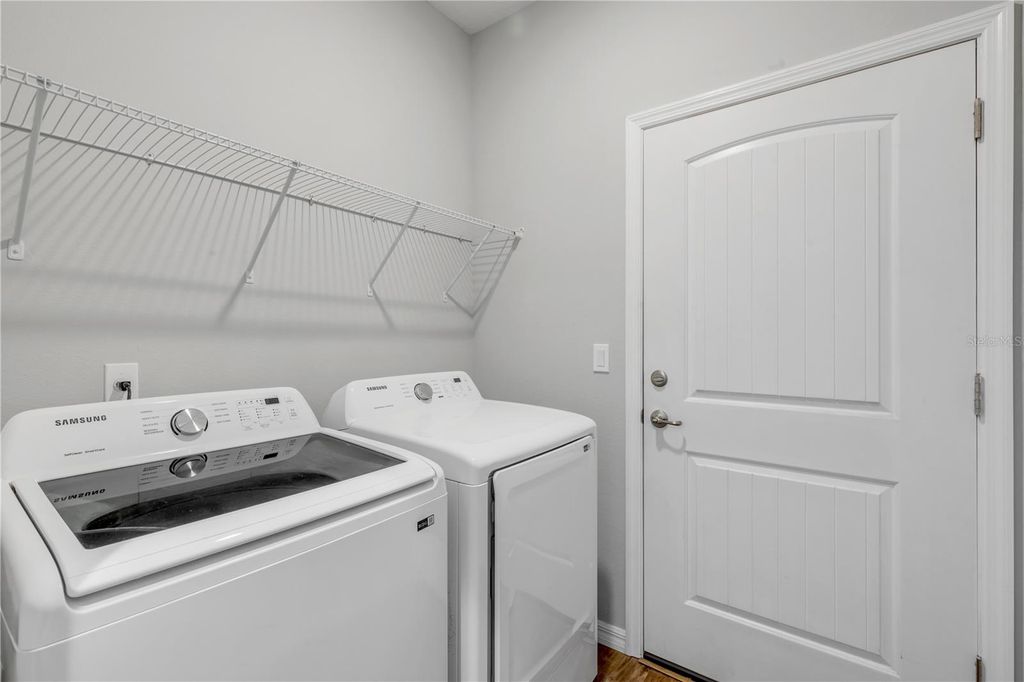 Image 28 of property listing at 3330 WILLOW OAK DRIVE, Edgewater, FL 32141