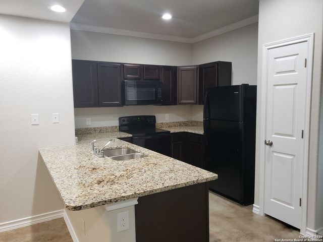 16914 Showdown Path Unit 2, Selma, TX 78154