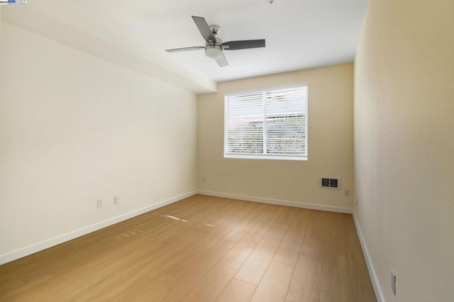 3090 Glascock Street 102, Oakland, CA 94601