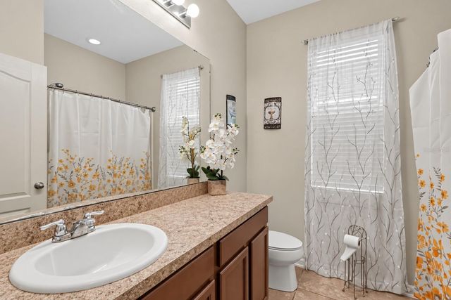 225 LAKESHORE DRIVE, Davenport, FL 33837