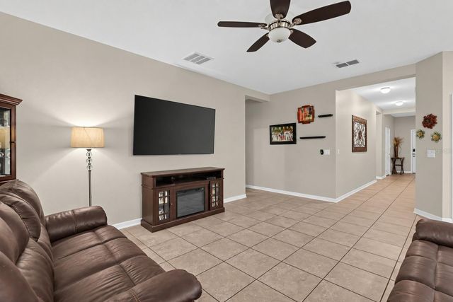 225 LAKESHORE DRIVE, Davenport, FL 33837