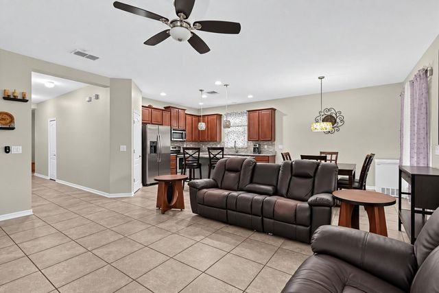 225 LAKESHORE DRIVE, Davenport, FL 33837